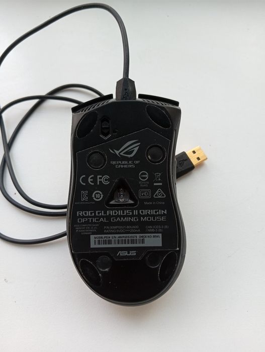 Продам игровую мышь Rog Gladius 2