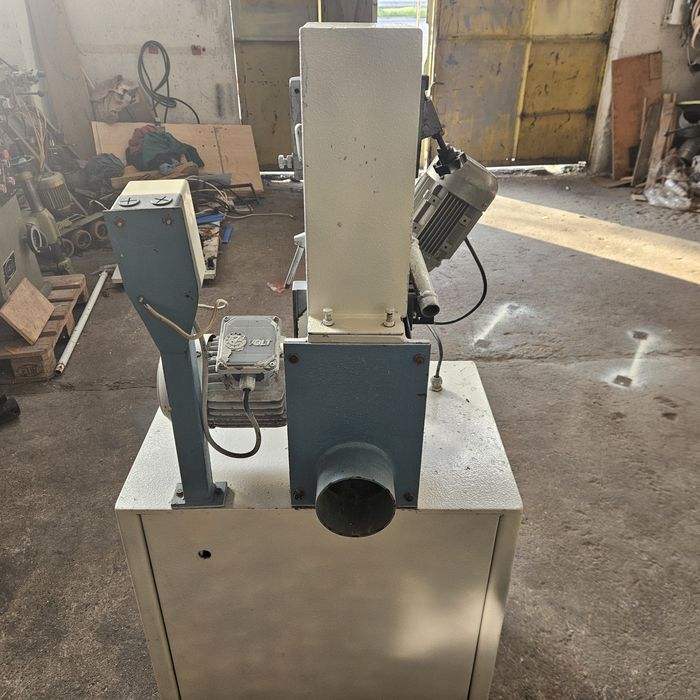 шлайф машина за кръгли детайли