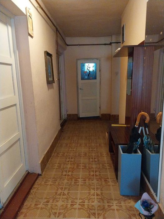Casă de vânzare in comuna Apahida, zona Triunghiul CFR, cu teren  generos de 1.318 mp, ocupabilă imediat