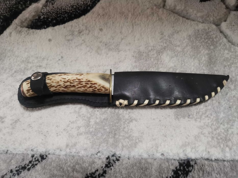 Ръчно изработен кован нож