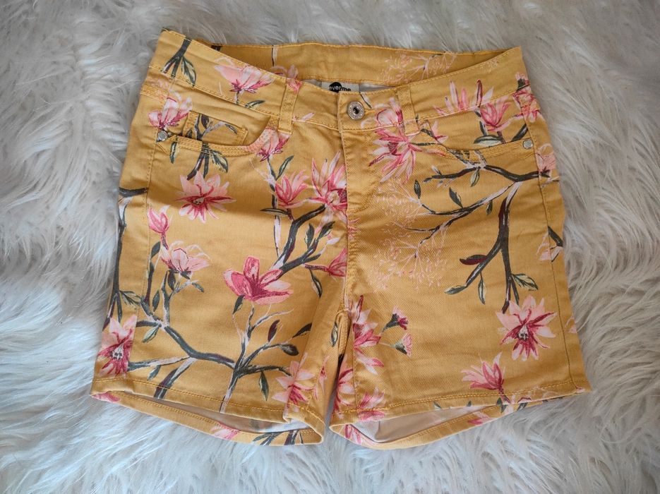 Дамски къси панталонки
