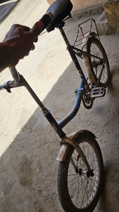 Десна Велосипед сотилади юриб турибди