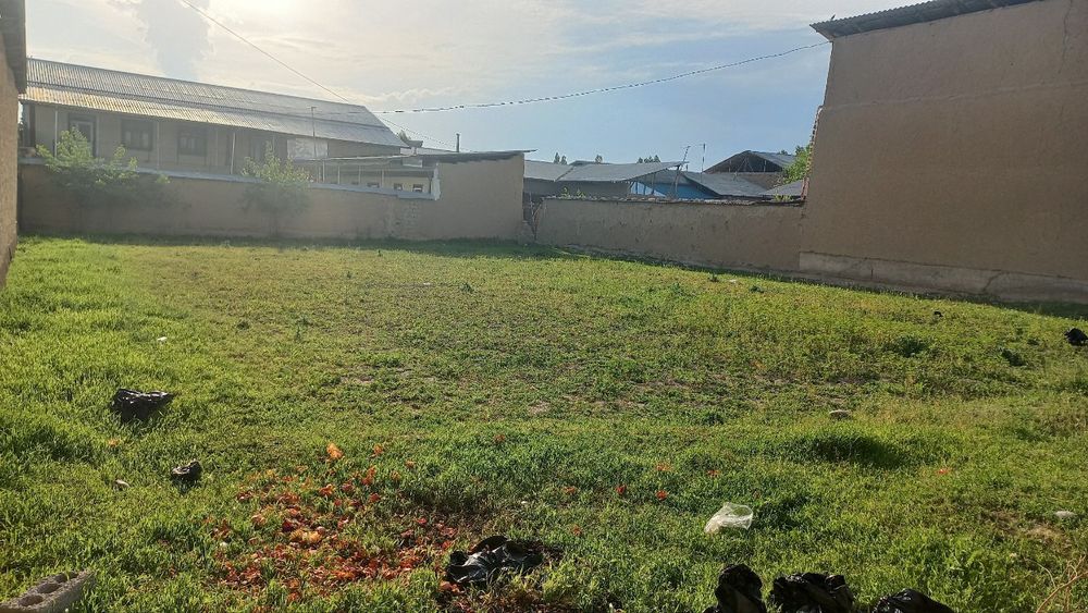 6 сотих ер майдони сотилади