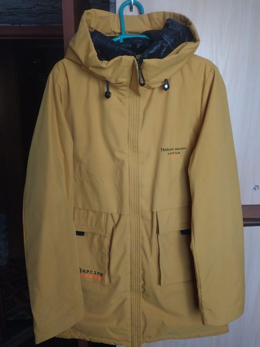 Куртка женская. .