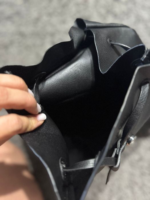 Ghiozdan Zara piele.impecabil