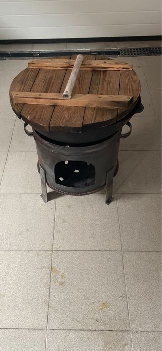 Казан с подставкой