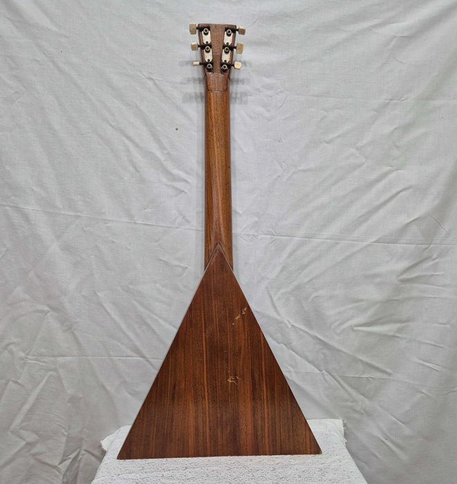 Стара Южно Руска Балалайка в добро състояние.