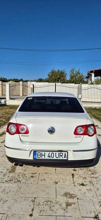Volkswagen Passat B6 2.0 TDI 140 CP automata