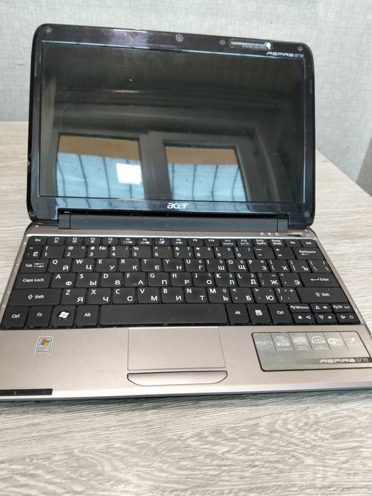 Нетбук aspire one
