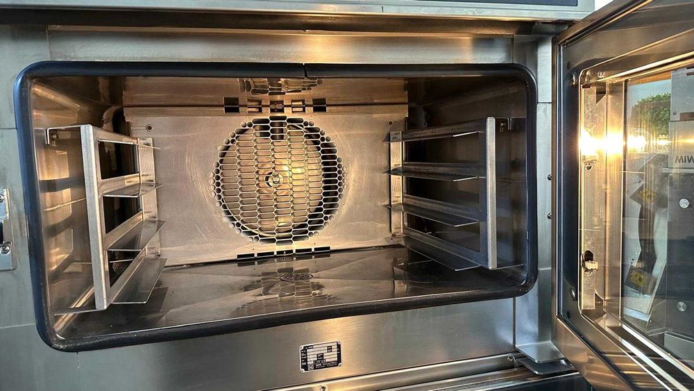 Cuptor Miwe Aero panificatie patiserie 4+4 tavi si suport