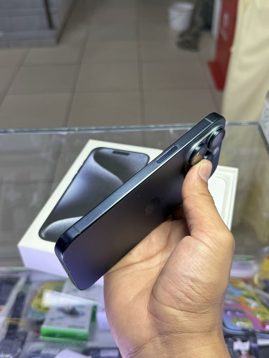 iphone 15 pro в идеальном состояний