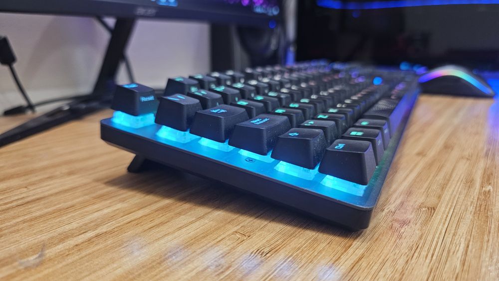 Asus ROG Strix Scope II  клавиатура + Подаръци