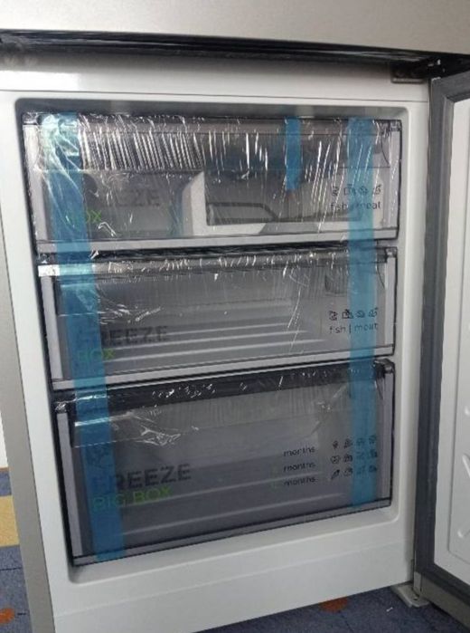 Срочно продам холодильник, торг есть!