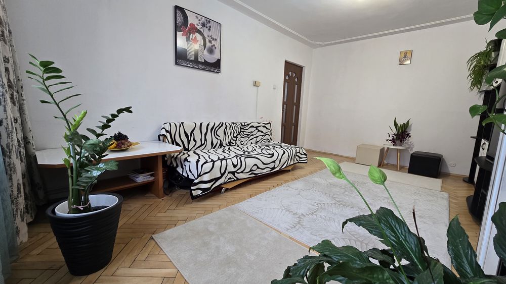 Apartament 2 camere decomandate