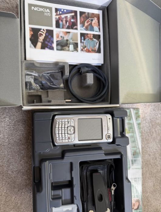 Lot de Colecție: Nokia 9300 Communicator + Nokia N70 (Cutiile Originale)