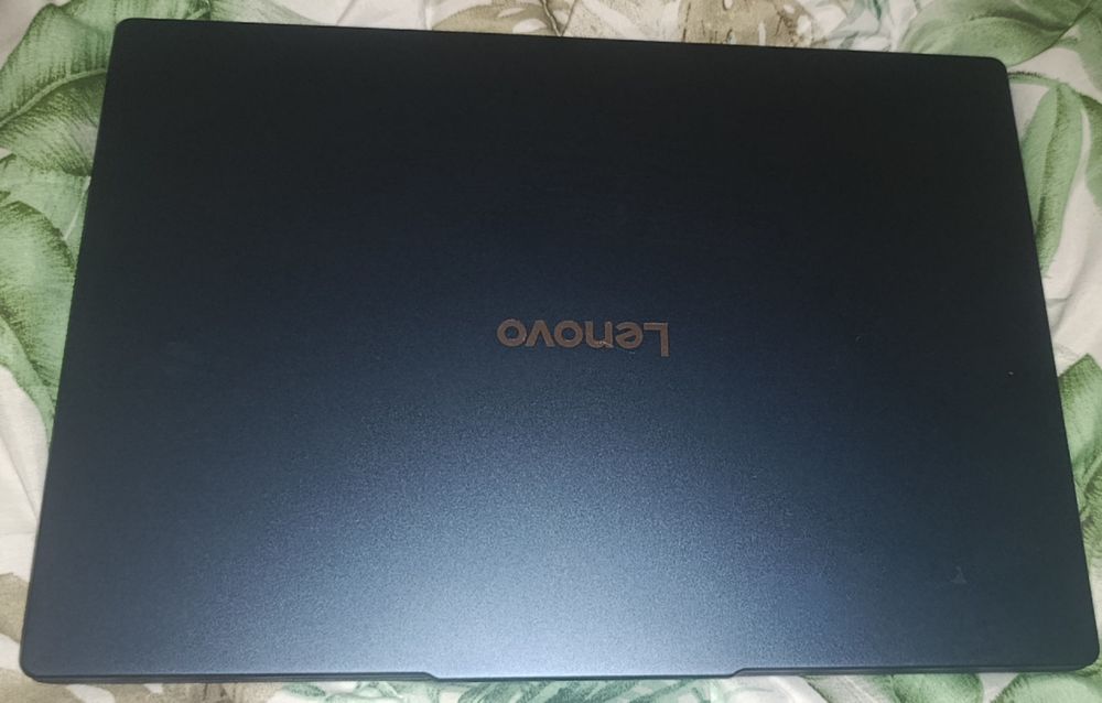 Лаптоп Lenovo IdeaPad Slim 3