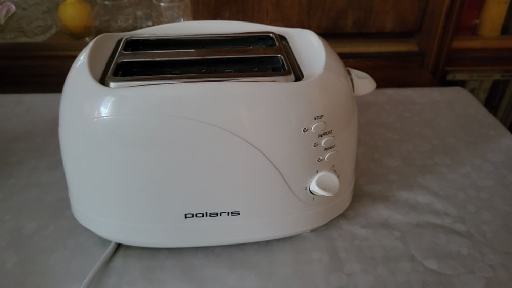 Продам тостер Polaris PET0702L