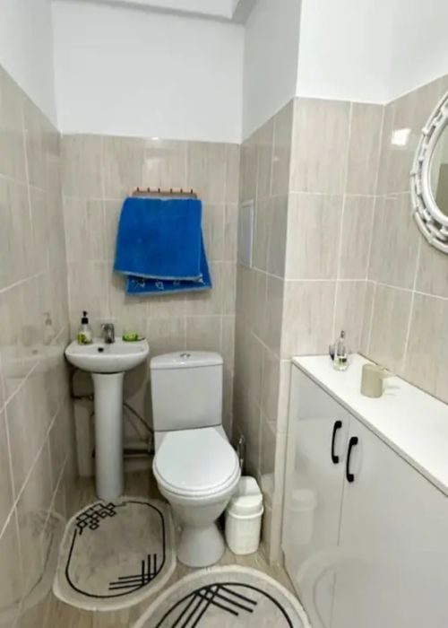 продам 4-х ком. 96кв. 6мкр. 1-этаж