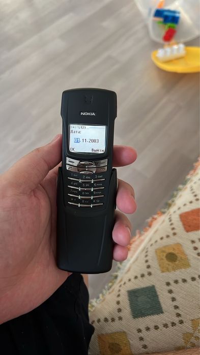 Продается телефон