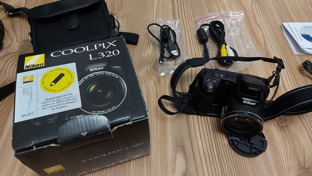 Nikon Coolpix L320