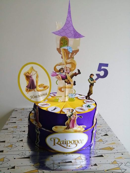 Картонена торта (включена украса+подложка) + КОМПЛИМЕНТ