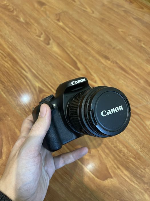 Canon EOS 550D — идеальное состояние, почти не использовался