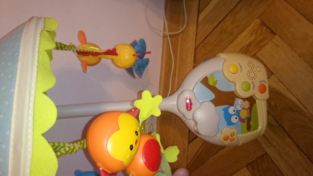 Carusel muzical cu melodii si lumini