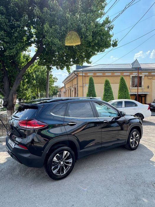 Chevrolet tracker 2