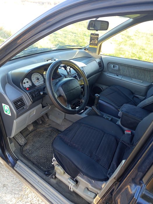 Мицубиши спейс рънарс