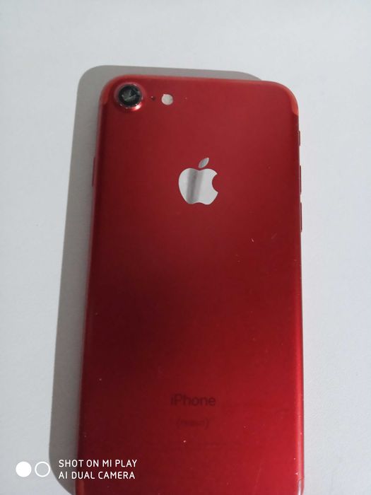 Айфон 7 красного цвета