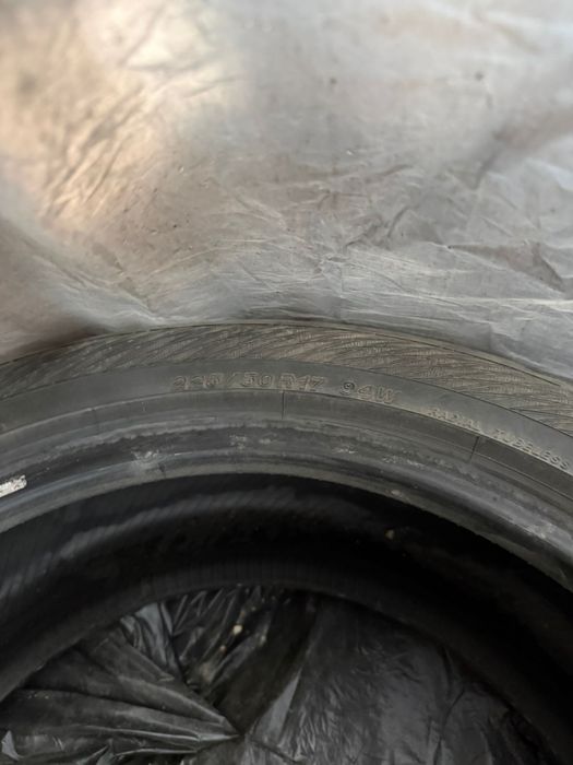 Продам резину 225/50/17