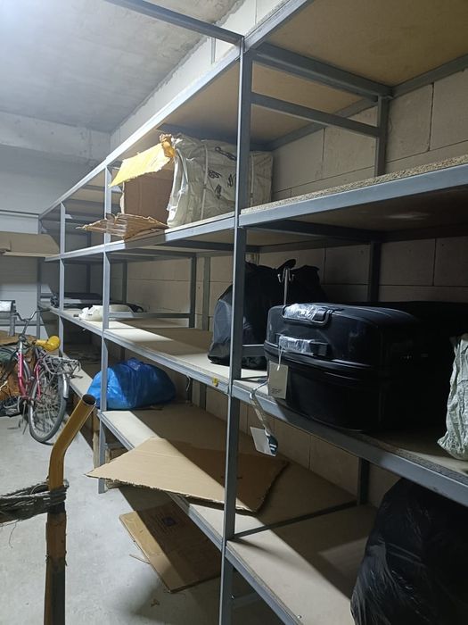 Продам полки 12 метров