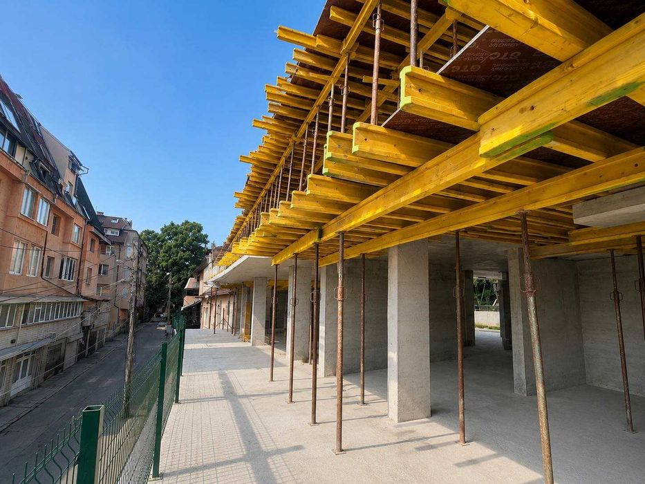 Банишора, двусраен ново строителство, тухла