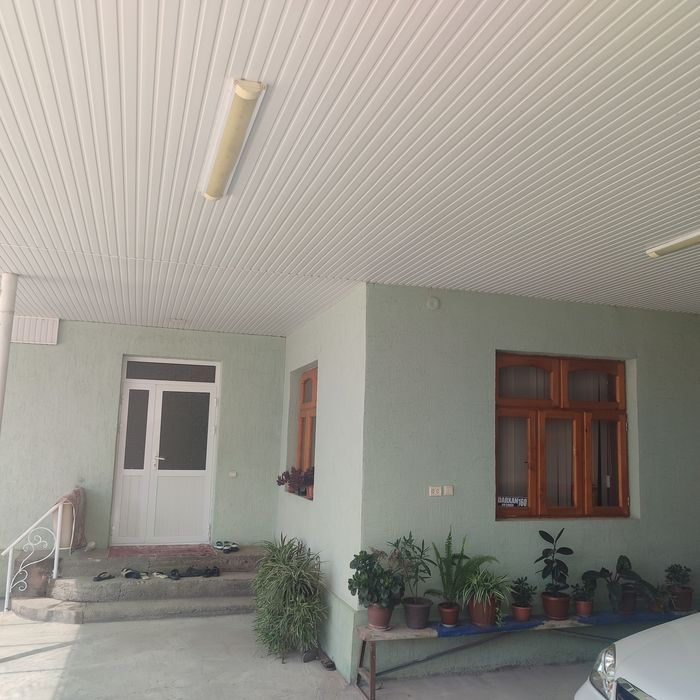 Уй сотилади хамма шароитлари бор