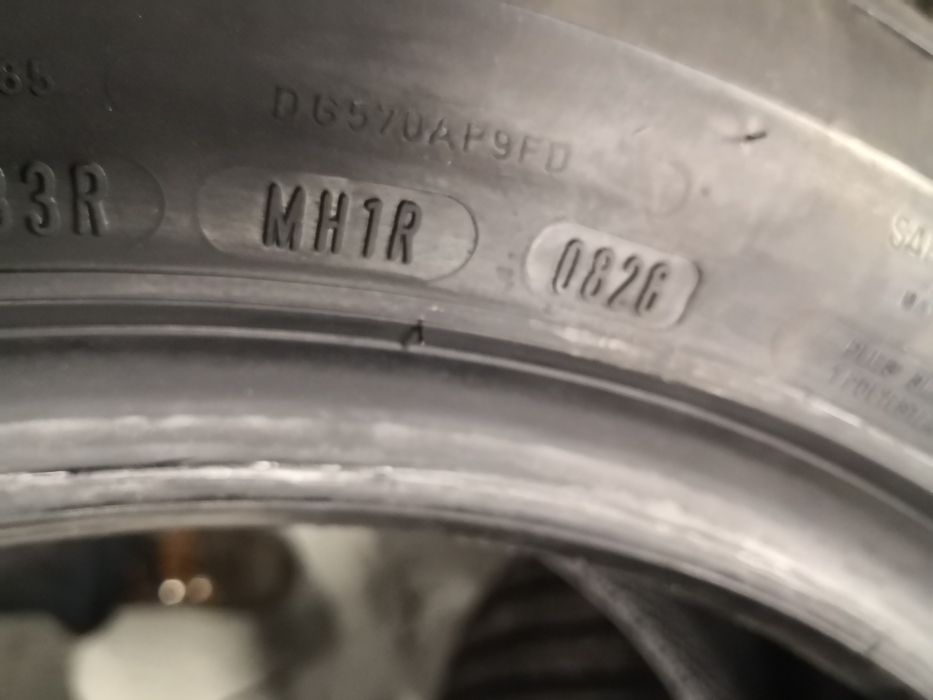 215 55 17 цола нови гуми dunlop dot 26