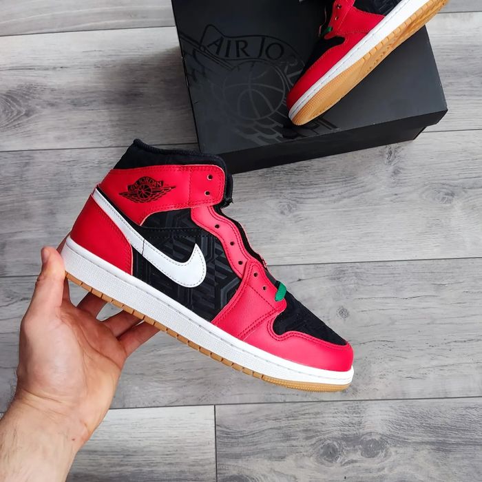 Air Jordan 1 Mid
