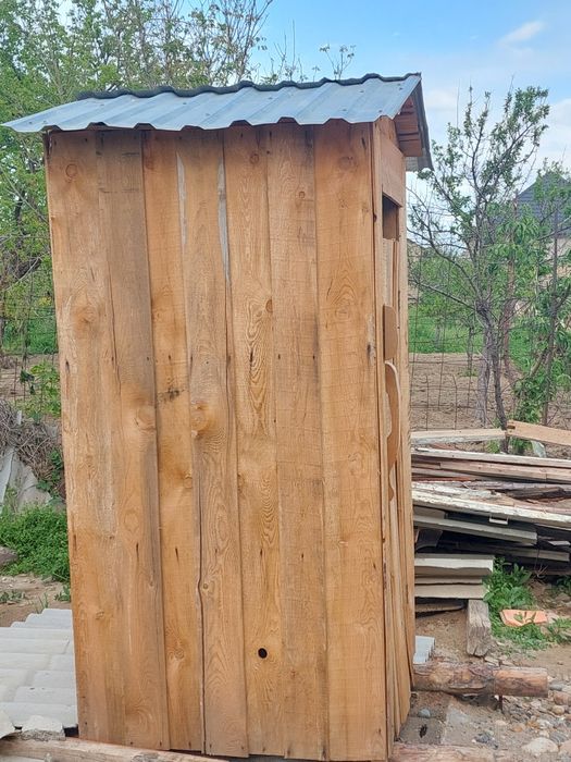 Продаётся деревян.туалет