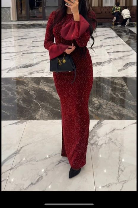 Платье хорошые один раз носила продам