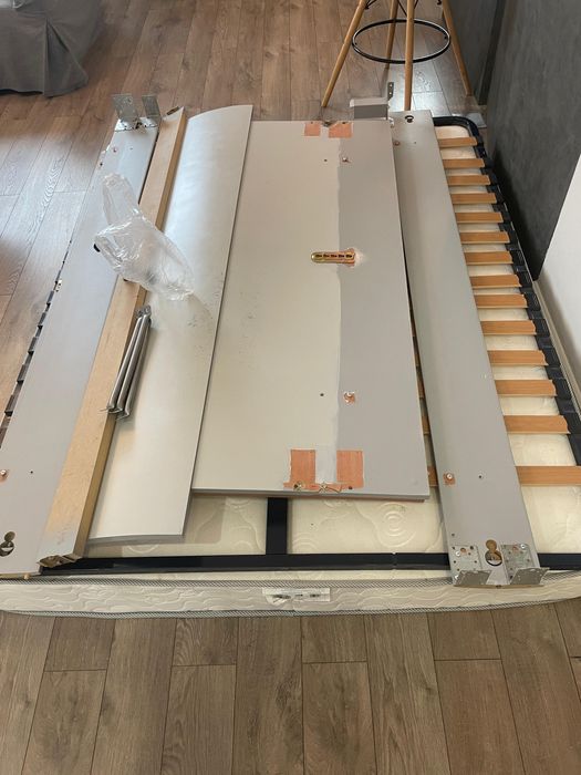 Кровать с 2 тумбами