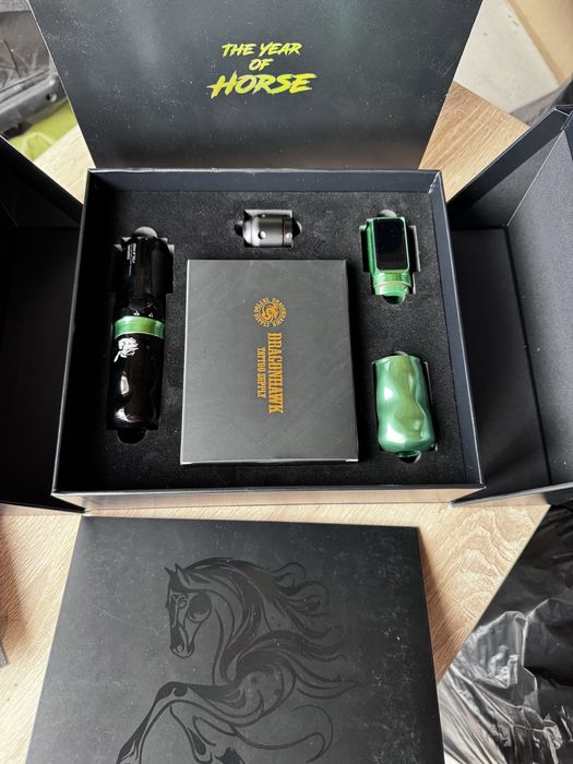 Kit Complet Tattoo Wireless Dragonhawk Mast Fold Pro – Ediție Limitată
