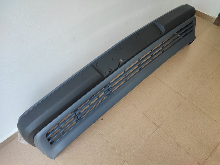 Броня Мерцедес 124 нова с лайсна предна mercedes w124