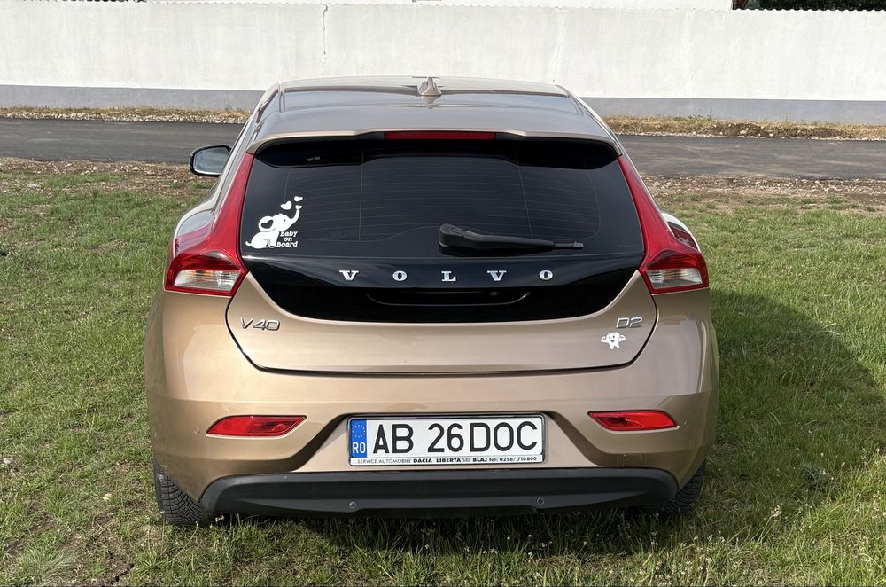 VOLVO V40 2014 — imagine 4
