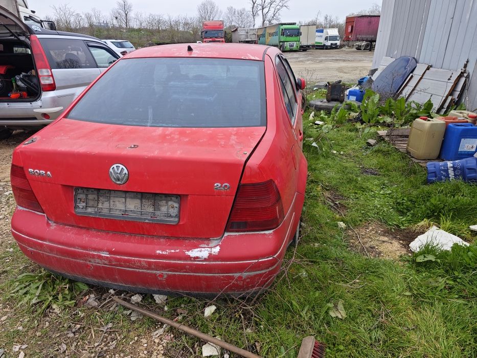 Фолксваген Бора 2.0 на части може и цялата