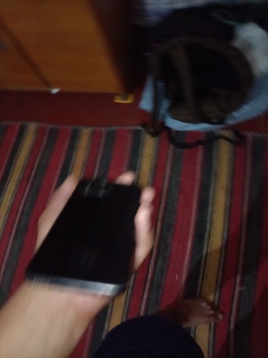 Honor x8 bir qul telefon
Xotira: 6ga 128gb
Aybi:ekran singan orqa kame