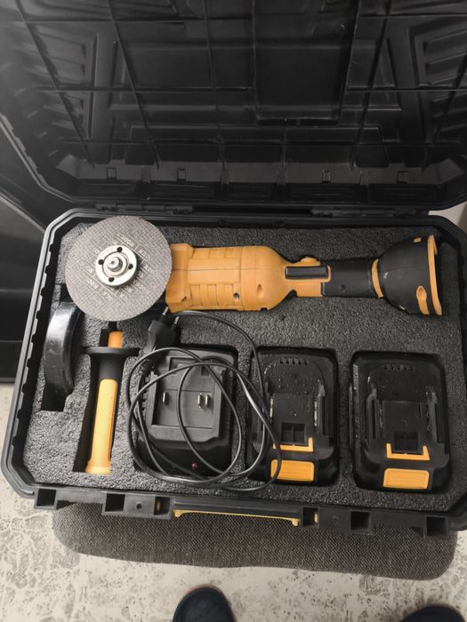 УШМ аккумуляторный