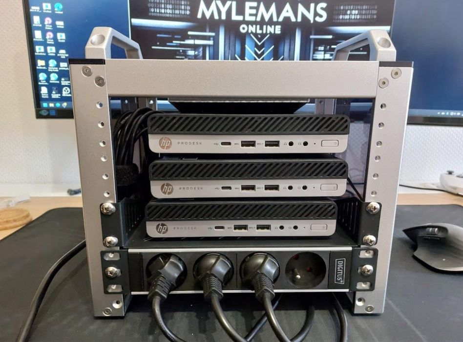 DeskPi RackMate T0 Plus 10 Inch 4U Mini Server Rack Cabinet Homelab NAS Ubiquiti MikroTik Proxmox Open Box