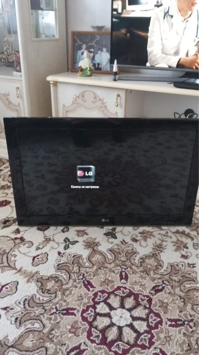 Телевизор  LG 32 дюйма HDMI