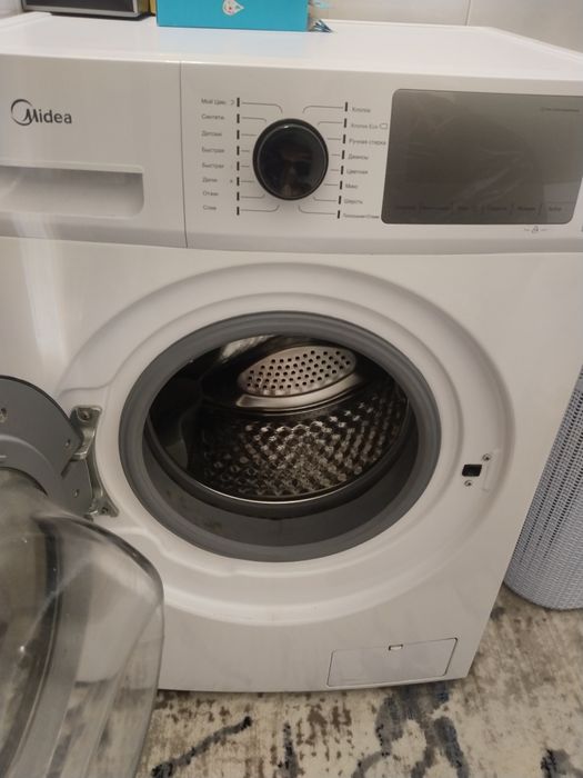 Стиральная машинка от Midea