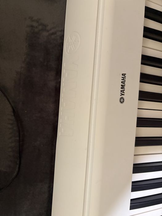 Vand pian digital Yamaha Piaggero NP-12 (alb)