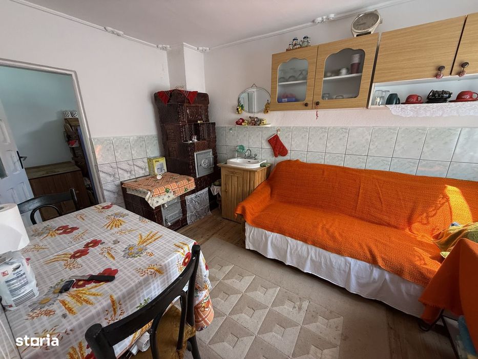 Casă parter+pod - 80 mp și teren intravilan 476 mp Sotrile Prahova !